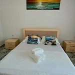 شقة Luani's